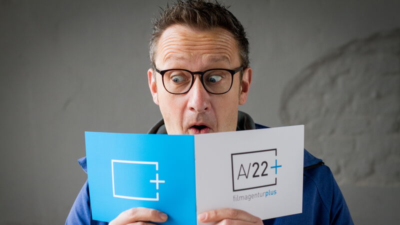 Auch Philipp freut sich über den AV22-Newsletter.