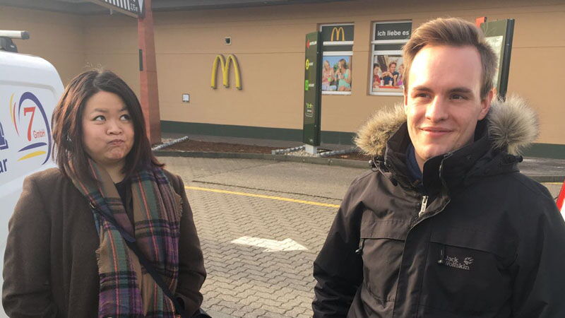 Bigshan Choi und Dustin Stahl bei Mc Donalds