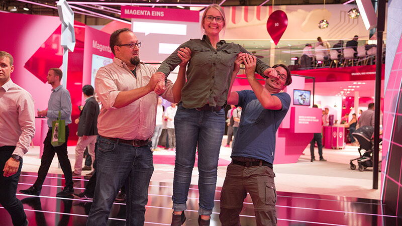 Julian Klietz, Michelle Aßenmacher und Max Kluger bei der IFA 2018 in Berlin